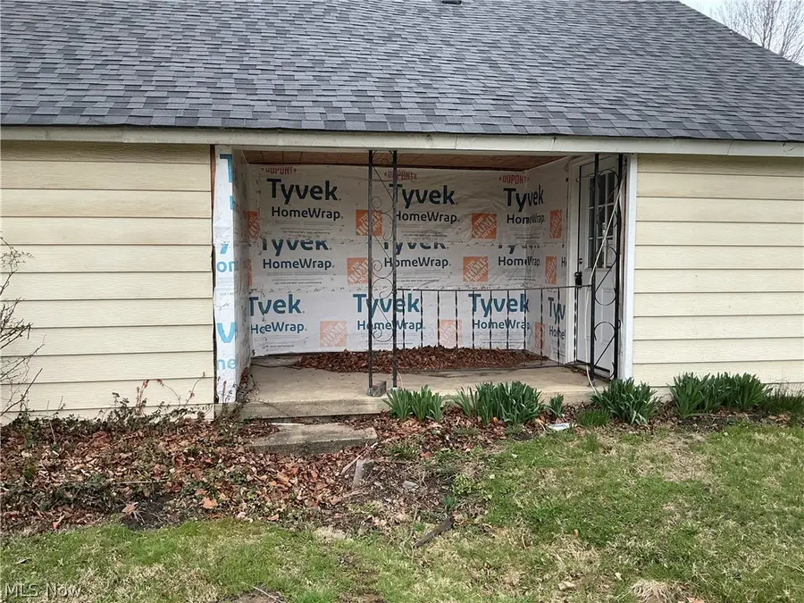 57 W 1st Street, Frazeysburg, OH 43822 - #3