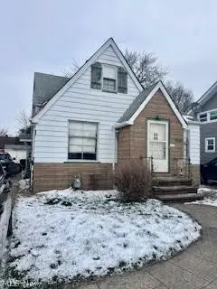 6814 Dartworth Drive, Parma, OH 44129