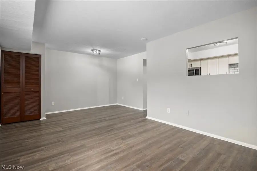 26705 Lake Of The Falls Boulevard, Olmsted Falls, OH 44138 - #2