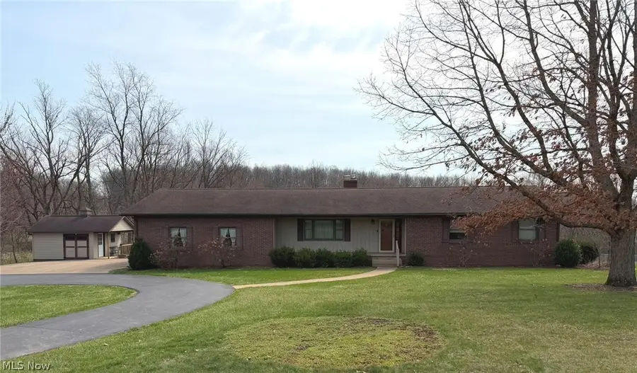8258 S Elyria Road, Shreve, OH 44676 - #2