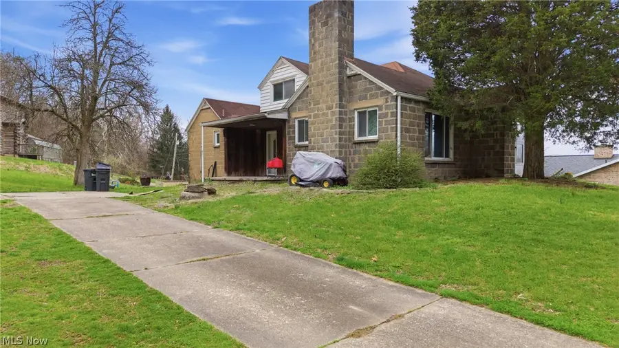 1506 21st Street, Vienna, WV 26105 - #2