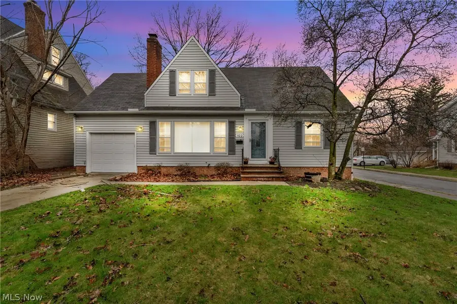 922 Cambridge Road, Cleveland Heights, OH 44121 - #3