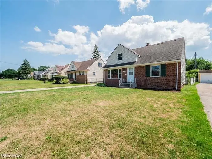 18310 Harvard Avenue, Cleveland, OH 44122 - #3