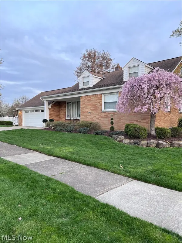 16879 Brinbourne Avenue, Middleburg Heights, OH 44130