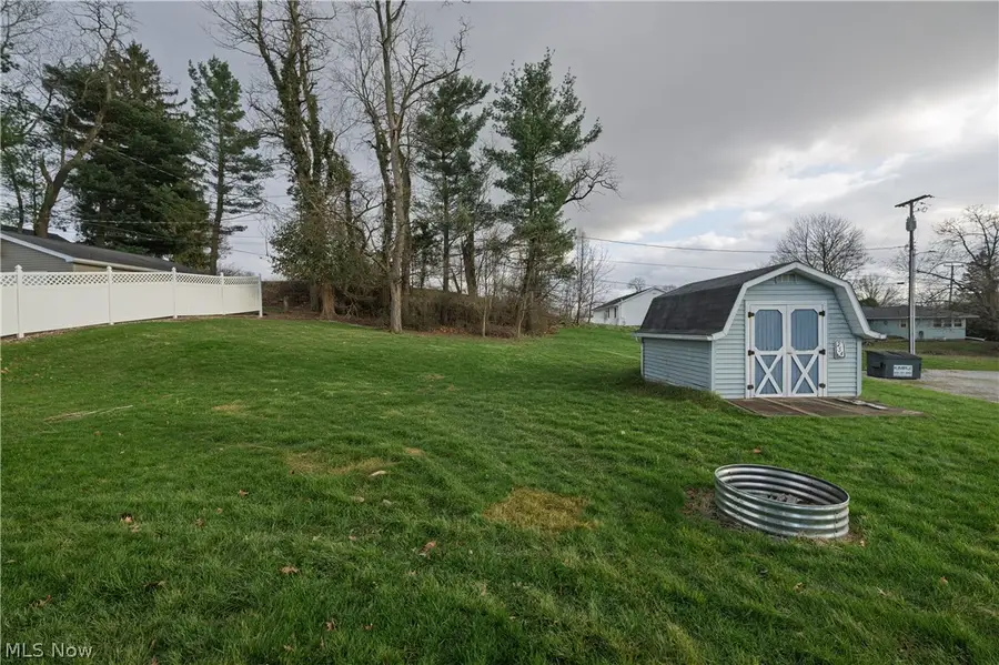 254 Ohio Nw Avenue, New Philadelphia, OH 44663 - #3