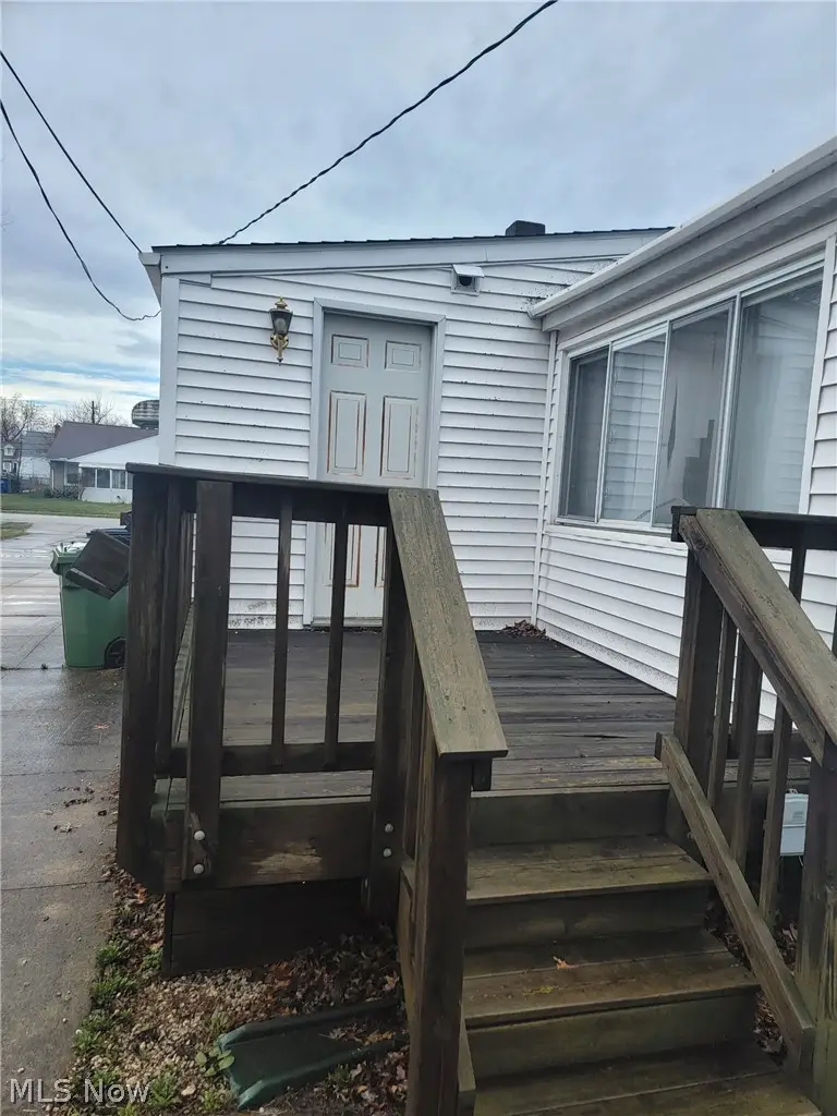 531 E 331st Street, Eastlake, OH 44095 - #2