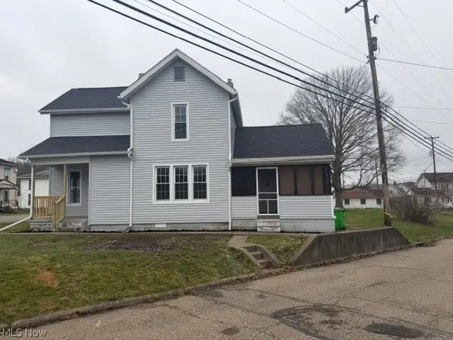 525 E High Street, Uhrichsville, OH 44683 - #2