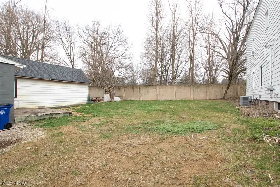 1915 E 123rd Street, Cleveland, OH 44106 - #3