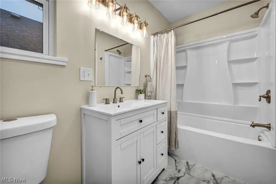 1712 W 6th Street, Ashtabula, OH 44004 - #3