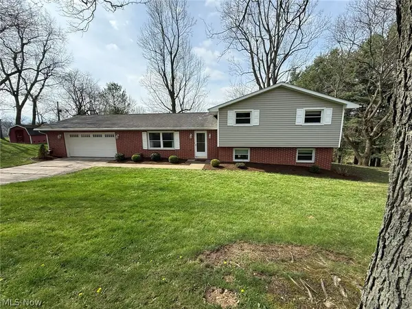 3135 Circleview Nw Drive, Dover, OH 44622