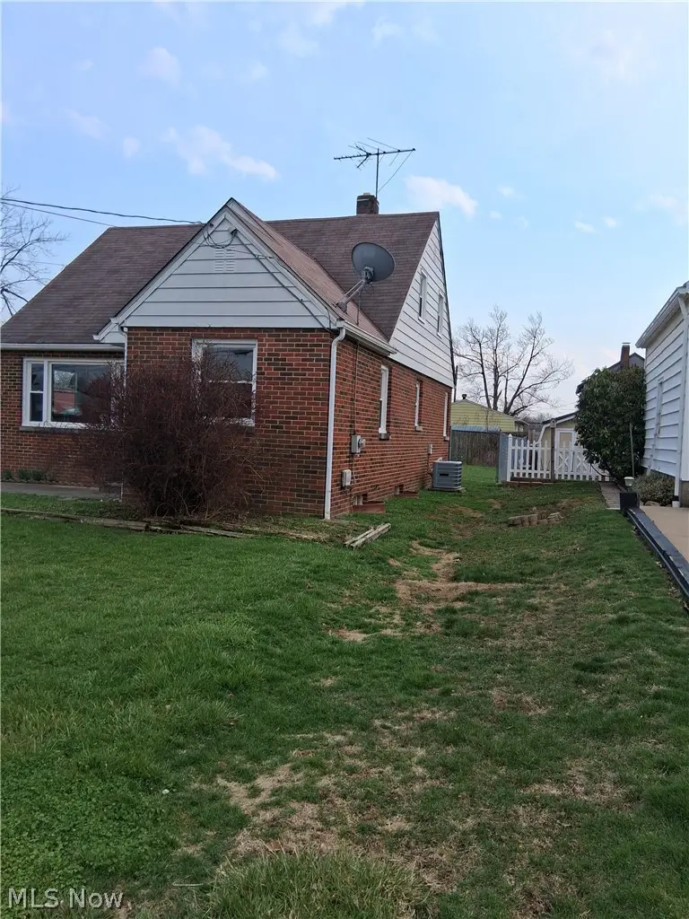 944 Donald Avenue, Akron, OH 44306 - #3