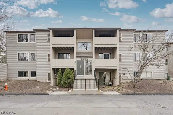 1680 Cedarwood Drive #343, Westlake, OH 44145