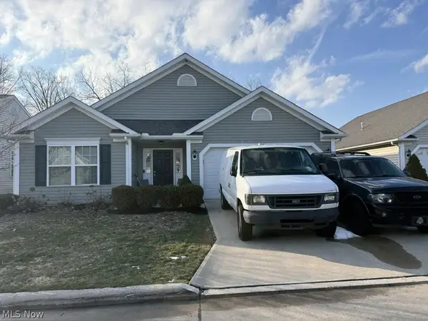 122 Haydens Arbor, Elyria, OH 44035