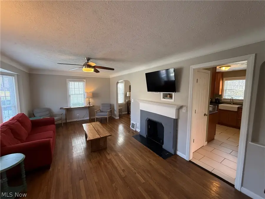 1924 Powell Avenue, Cleveland Heights, OH 44118 - #3