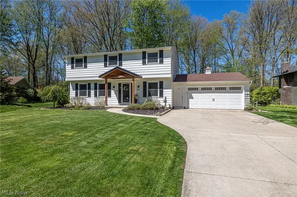 27446 Benwood Circle, North Olmsted, OH 44070