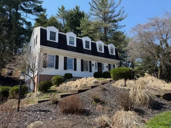 6 Lynnwood Drive, Vienna, WV 26105