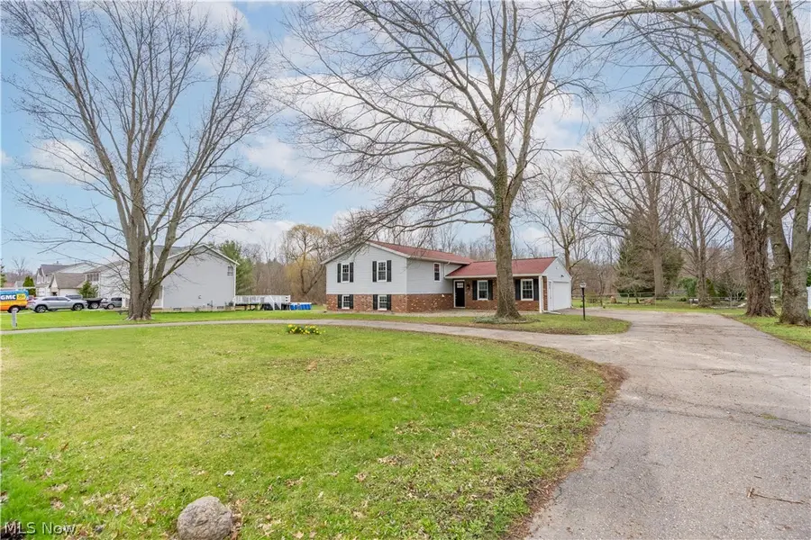 6518 Lorraine Nw Avenue, Massillon, OH 44646 - #2