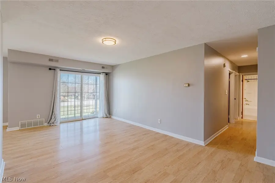 10790 Ravenna Road #201, Twinsburg, OH 44087 - #3