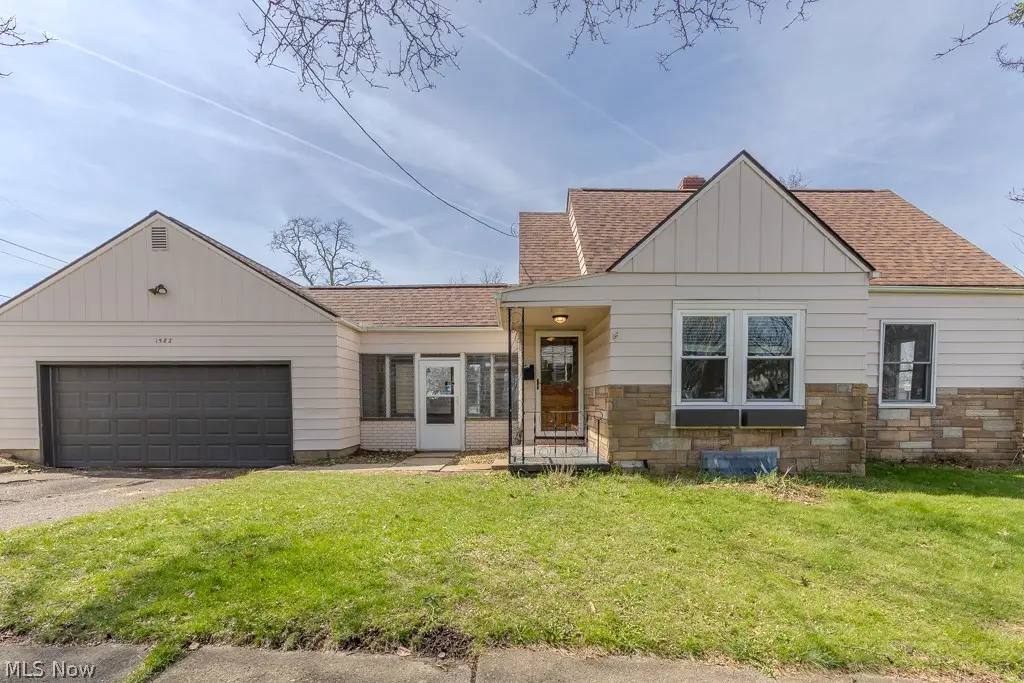 1582 Evergreen Avenue, Akron, OH 44301 - #1