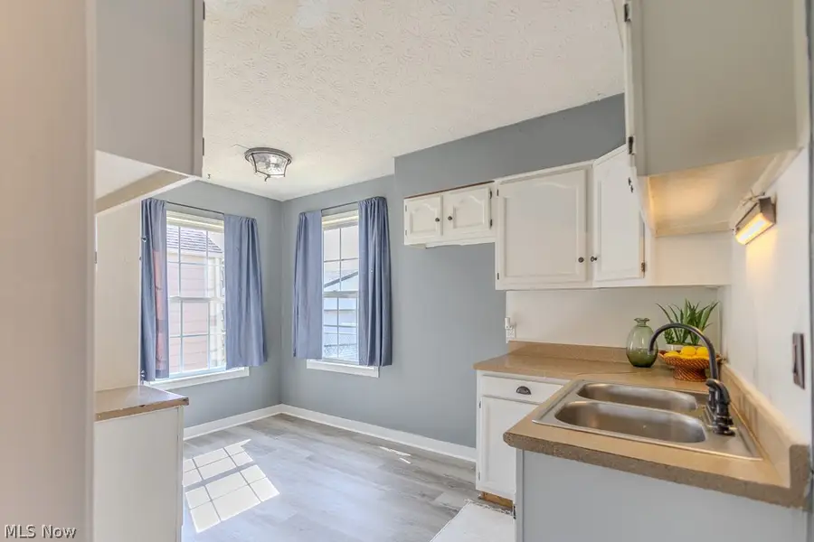 1582 Evergreen Avenue, Akron, OH 44301 - #2