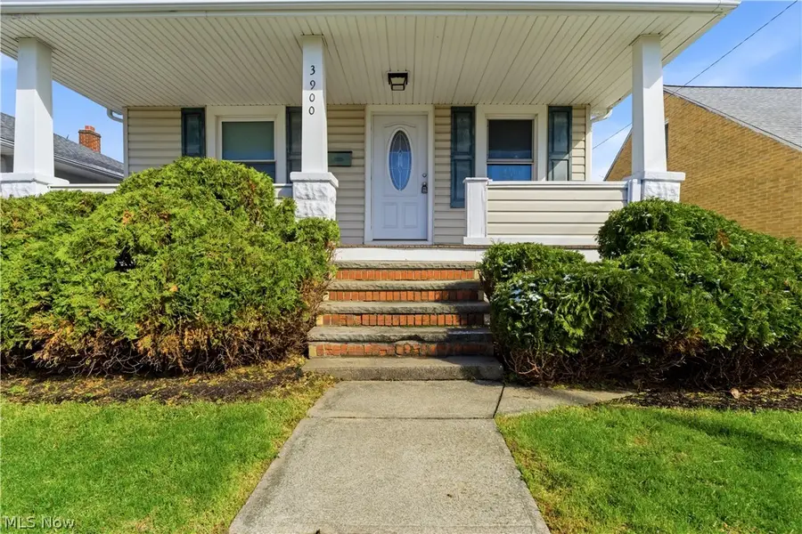 3900 Lincoln Avenue, Parma, OH 44134 - #2