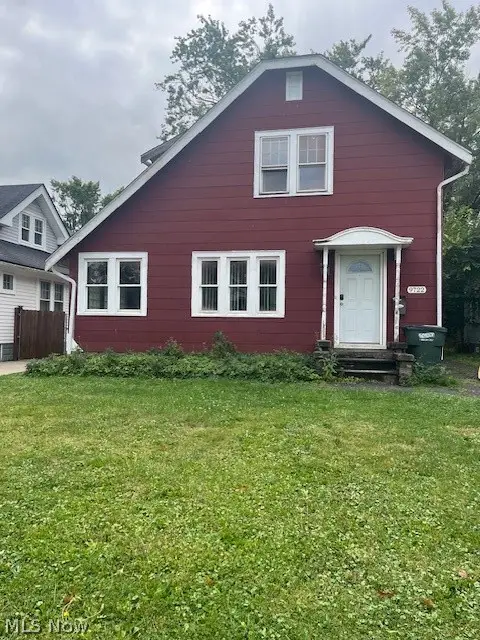 9722 Robinson Avenue, Garfield Heights, OH 44125