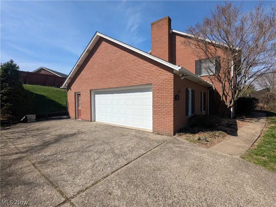 12 Wildwood Road, Saint Clairsville, OH 43950 - #3