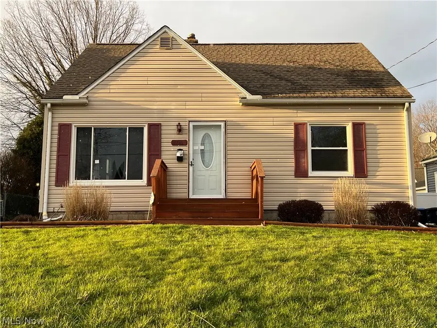 715 E Catawba Avenue, Akron, OH 44306 - #3