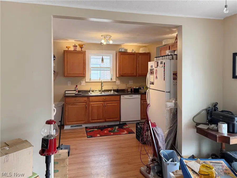 13705 Courtland Avenue, Cleveland, OH 44111 - #3