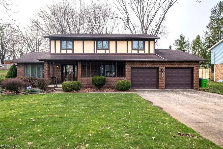 407 Eastbury Ne Avenue, North Canton, OH 44720 - #2