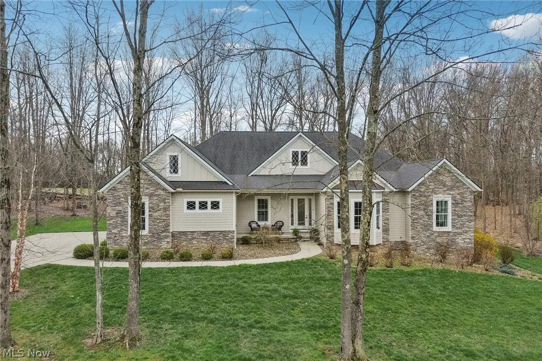 380 Crown Ridge Drive, Cuyahoga Falls, OH 44223 - #1