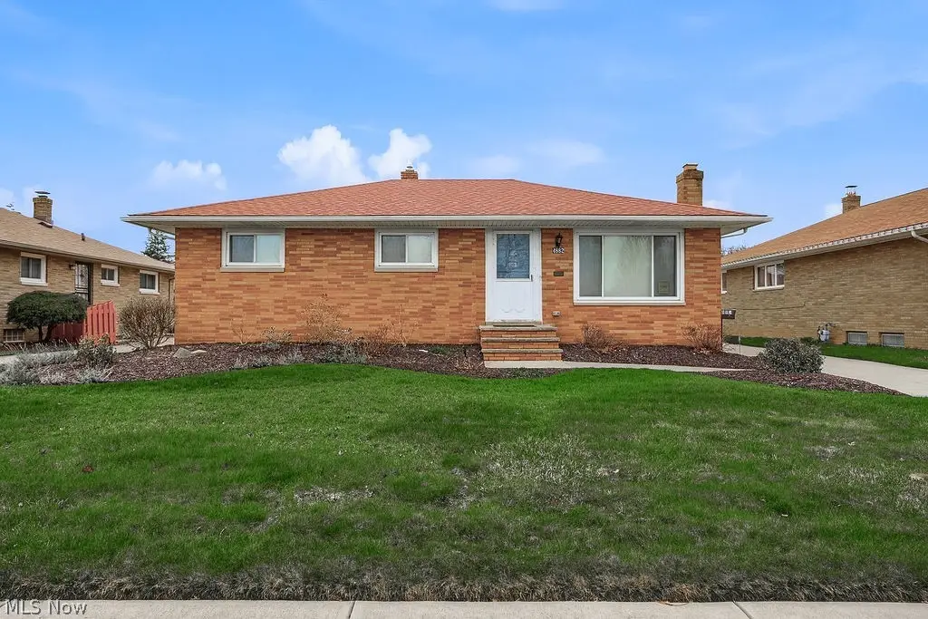 4882 Southwood Drive, Brooklyn, OH 44144 - #1