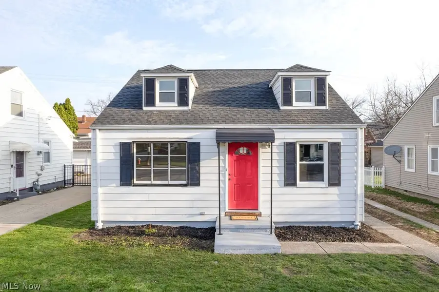 14732 Grapeland Avenue, Cleveland, OH 44111 - #2