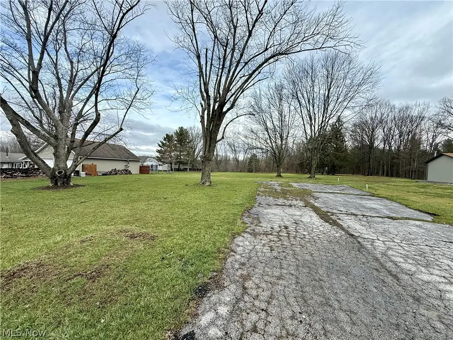 9914 W Hill Drive, Canfield, OH 44406 - #2