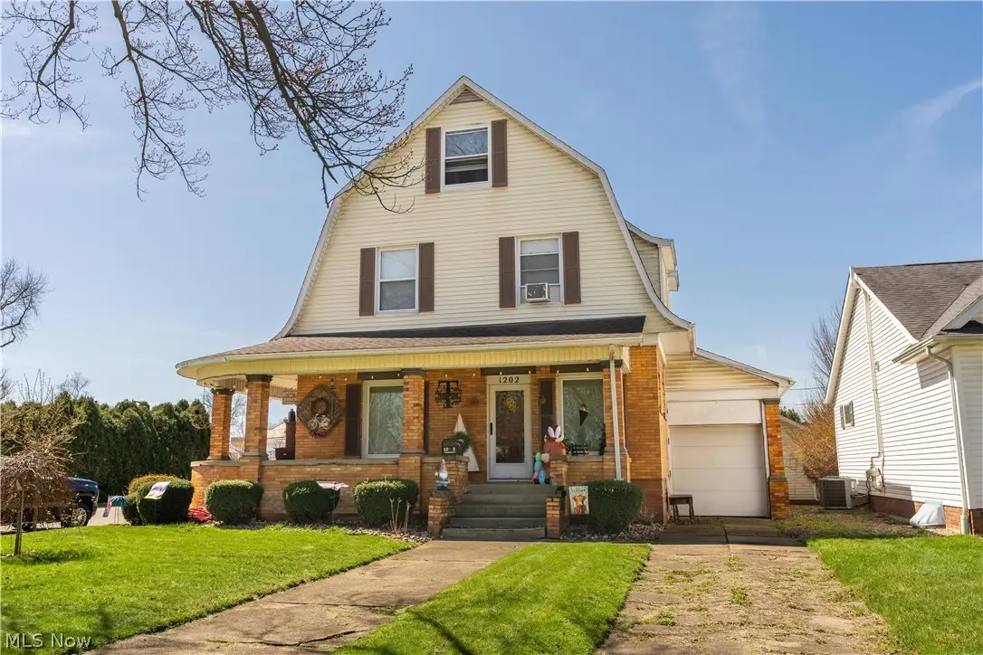 1202 N Wooster Avenue, Dover, OH 44622 - #1