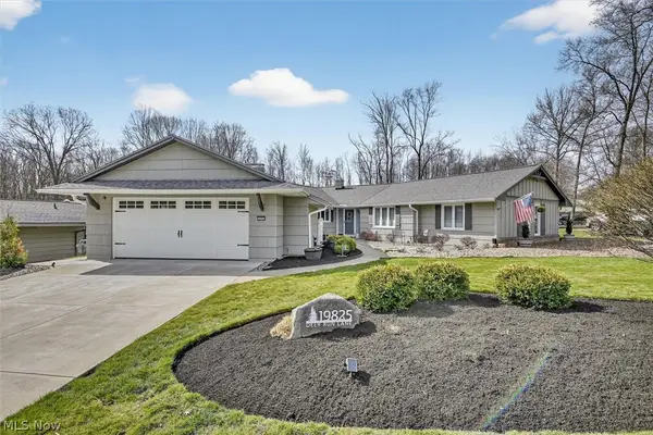 19825 Deer Run Lane, Strongsville, OH 44149