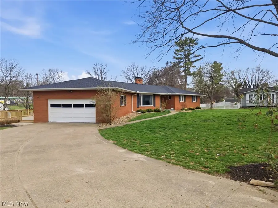 3221 Arrow Point Drive, Zanesville, OH 43701 - #2