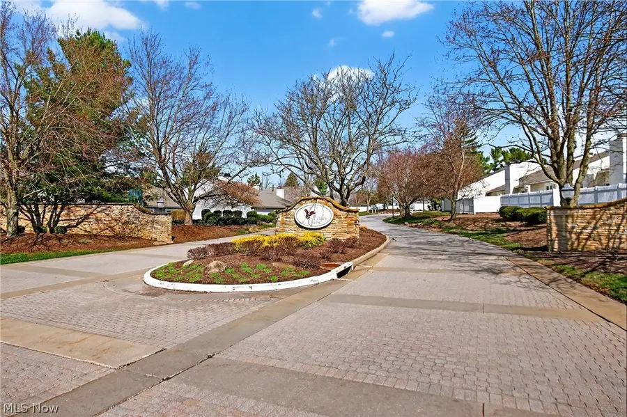 858 Sutton Place, Akron, OH 44313 - #3