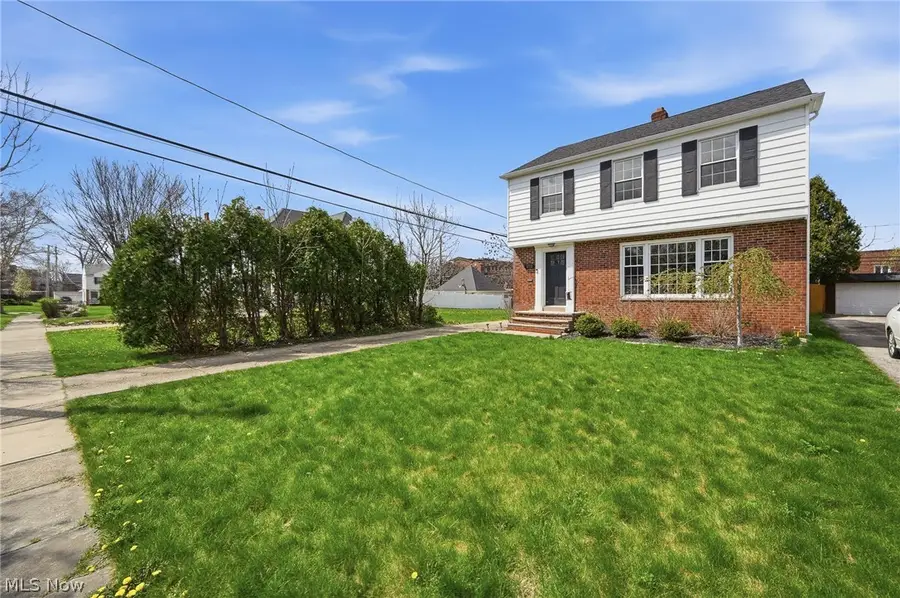 3722 Lindholm Road, Shaker Heights, OH 44120 - #2