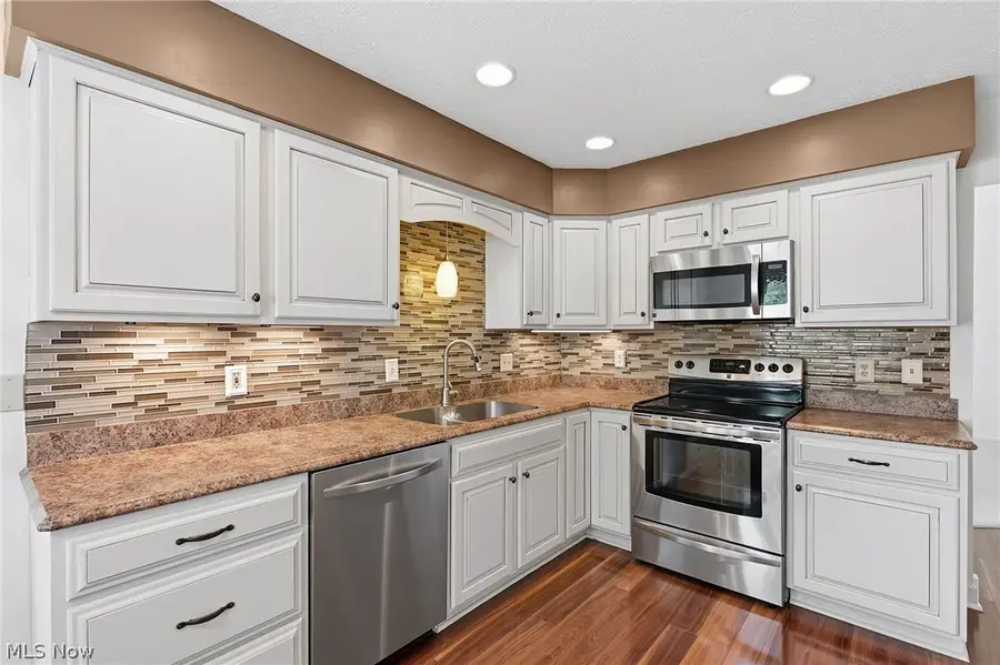 889 Lynnhaven Lane, Akron, OH 44313 - #2