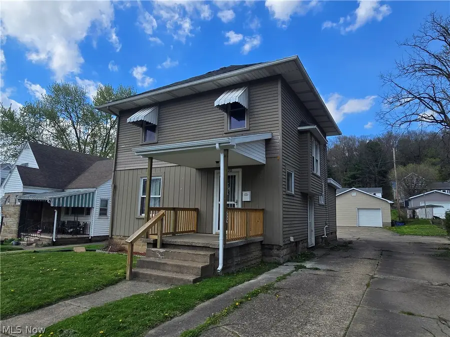 1720 Chestnut Street, Coshocton, OH 43812 - #2