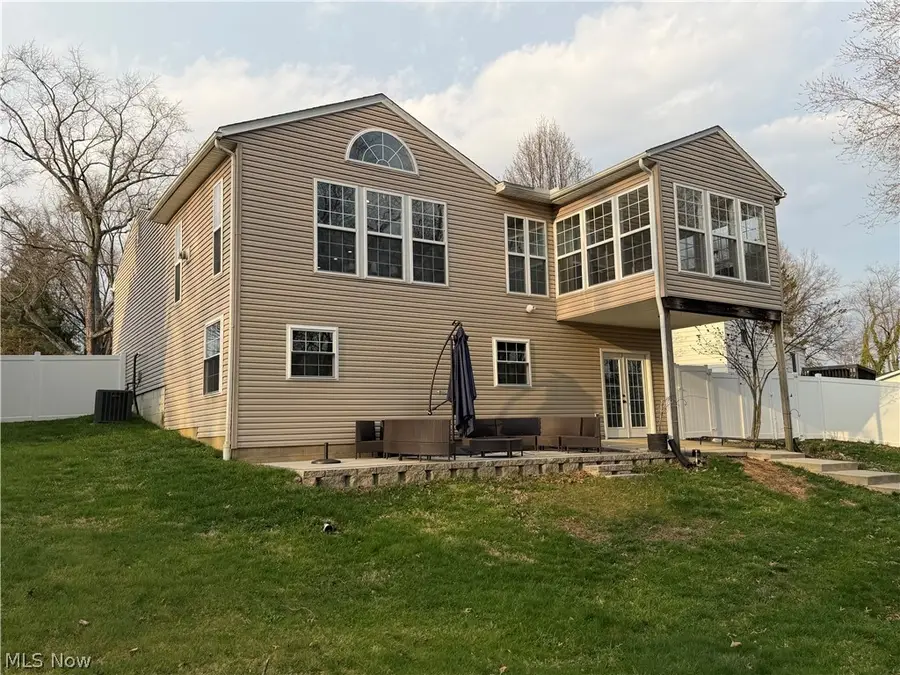 2213 Oak Se Avenue, Massillon, OH 44646 - #2