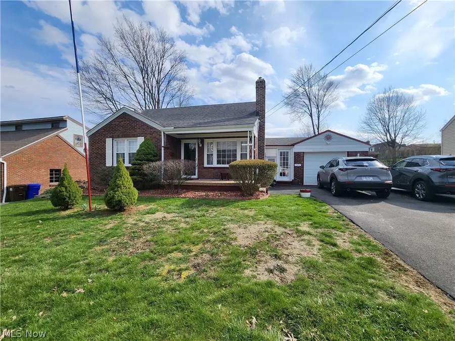 2451 W Manor Avenue, Poland, OH 44514 - #2