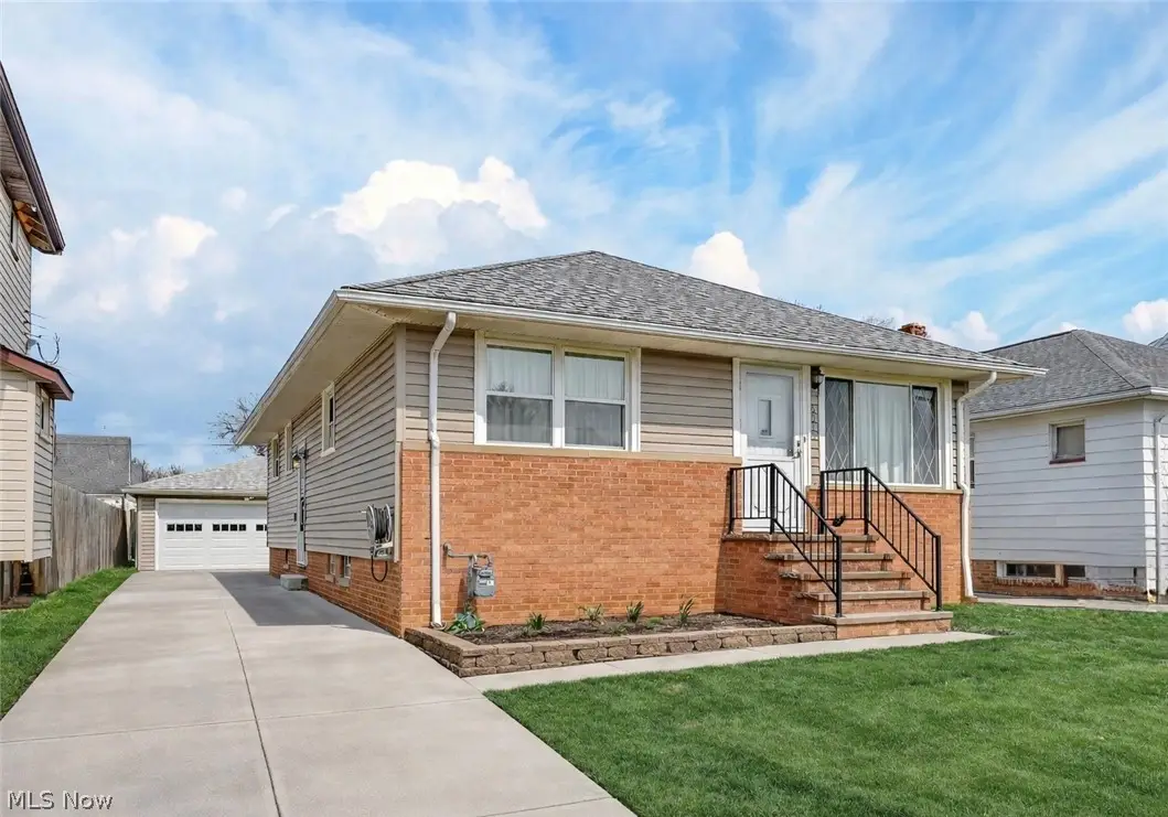 6010 Virginia Avenue, Parma, OH 44130 - #1