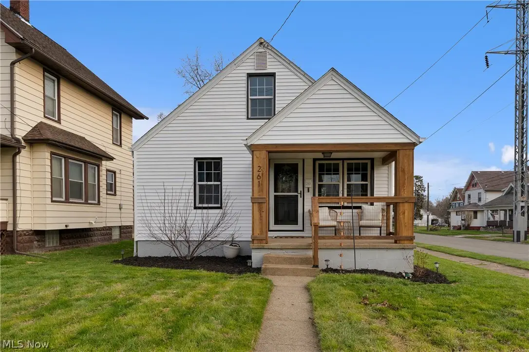 261 Sexton Street, Struthers, OH 44471 - #1