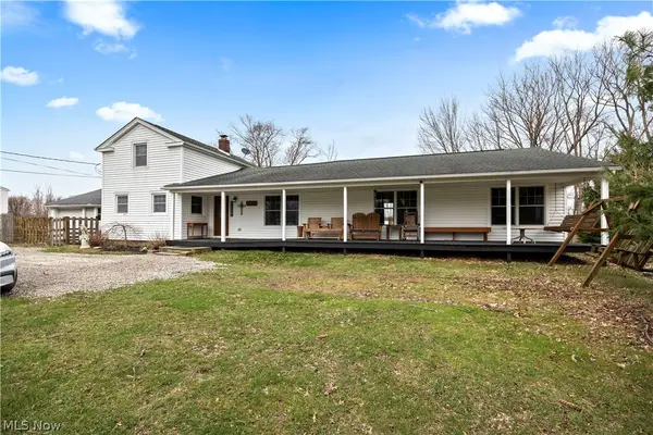 6635 Lake Ave, Elyria, OH 44035