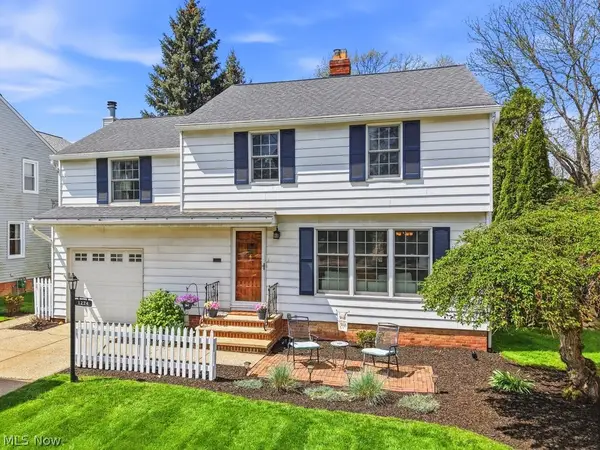 1274 Croyden Road, Lyndhurst, OH 44124