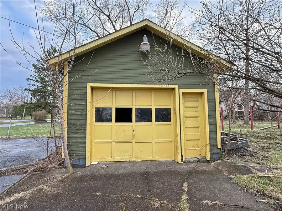 1509 Mahoning Avenue, Youngstown, OH 44509 - #3