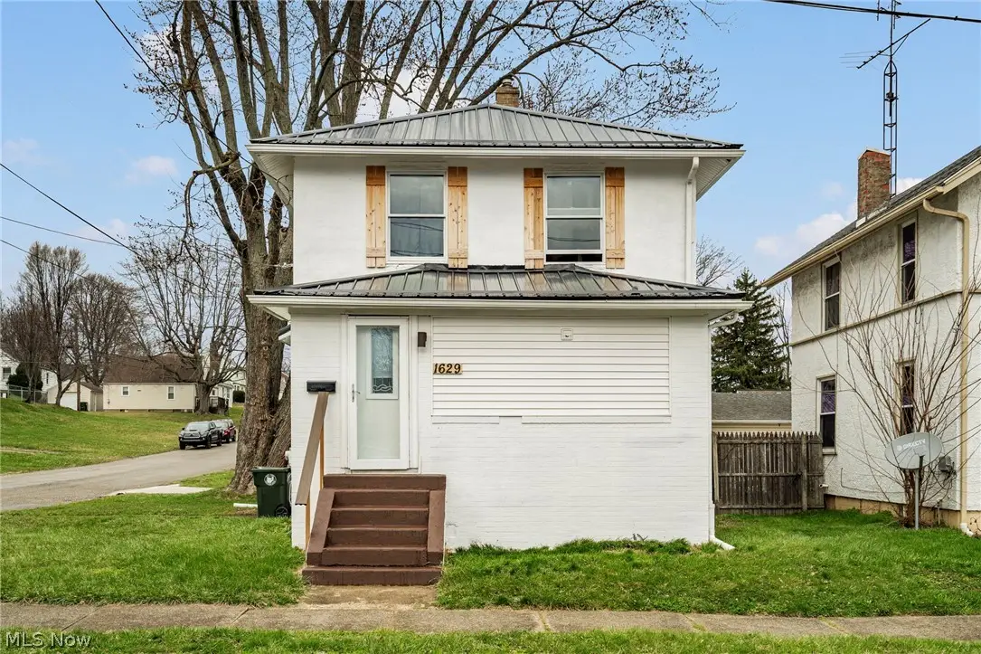 1629 23rd Ne Street, Canton, OH 44714 - #1