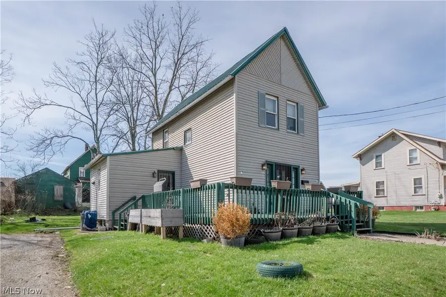 2202 5th Ne Street, Canton, OH 44704 - #2